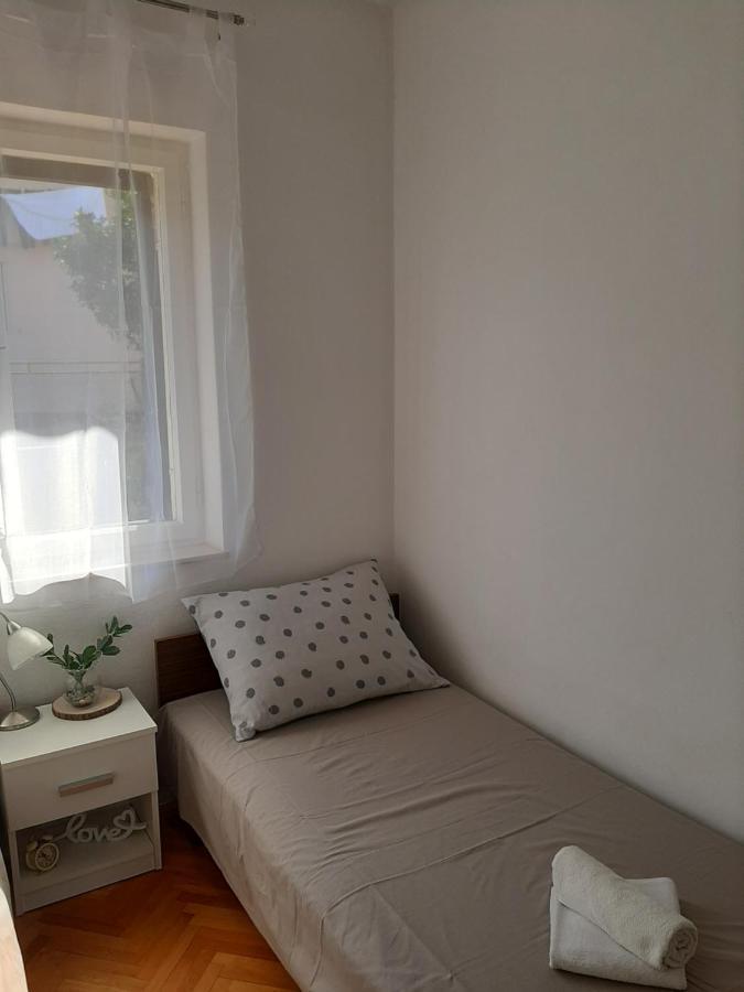 Giovanna - Spacious Lovely Apartment Supetar Kültér fotó