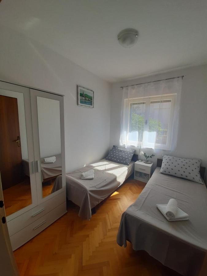 Giovanna - Spacious Lovely Apartment Supetar Kültér fotó