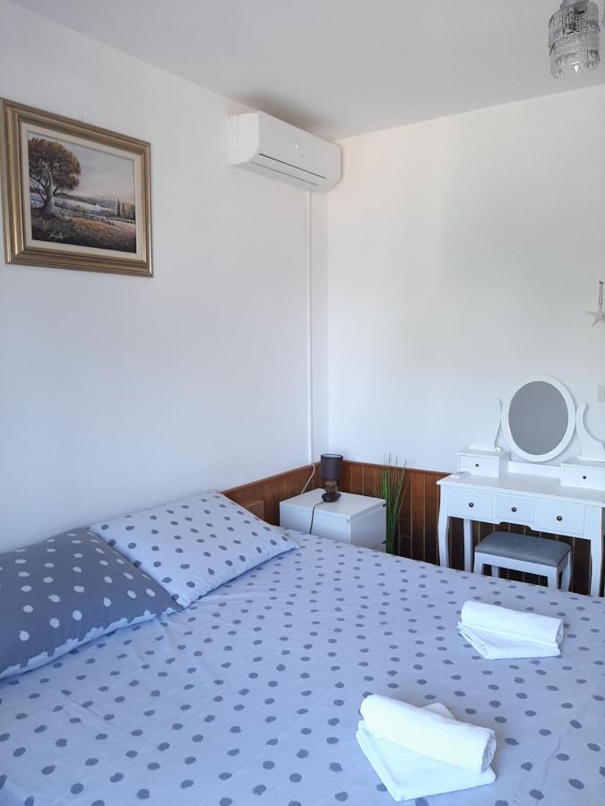 Giovanna - Spacious Lovely Apartment Supetar Kültér fotó