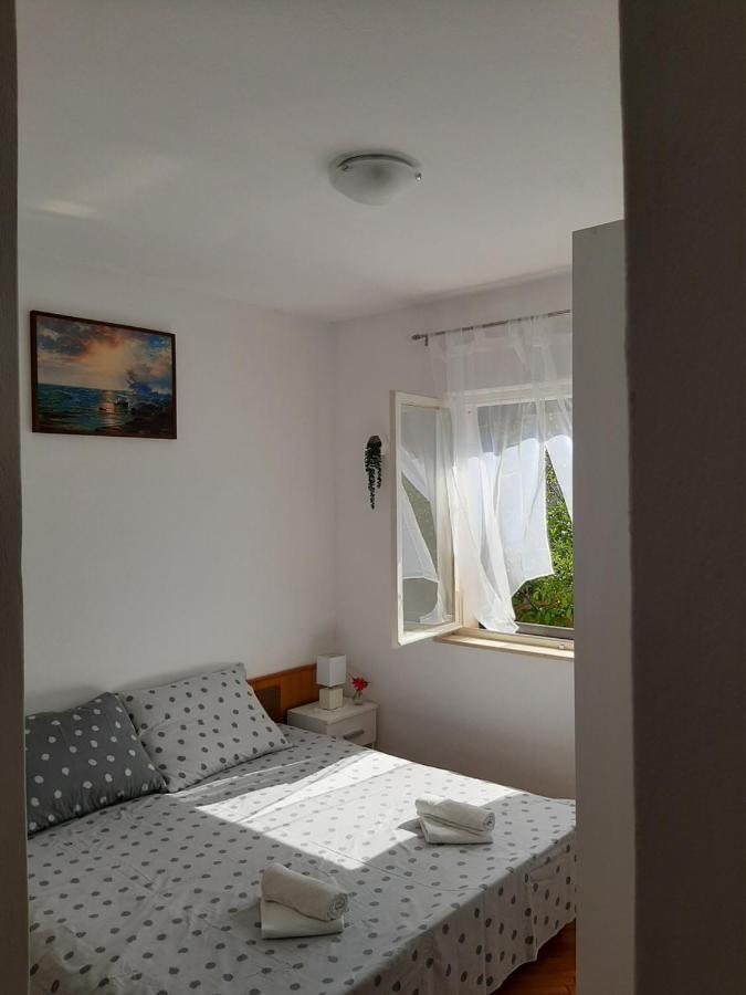 Giovanna - Spacious Lovely Apartment Supetar Kültér fotó